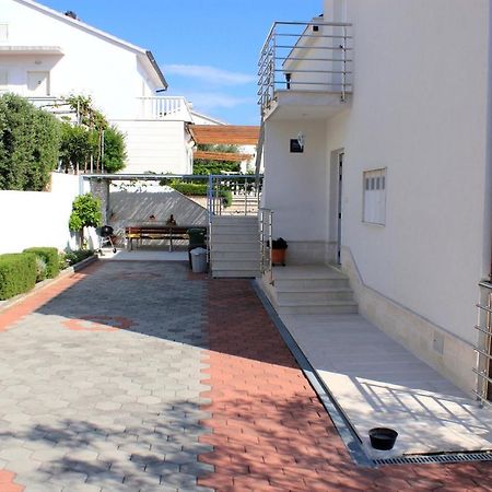 Villa Marta Apartmani โตรกีร์ ภายนอก รูปภาพ