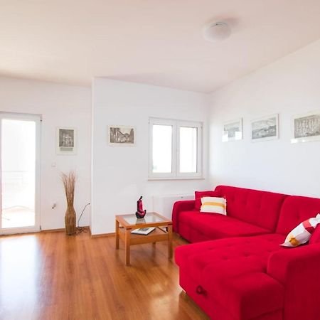 Villa Marta Apartmani โตรกีร์ ภายนอก รูปภาพ