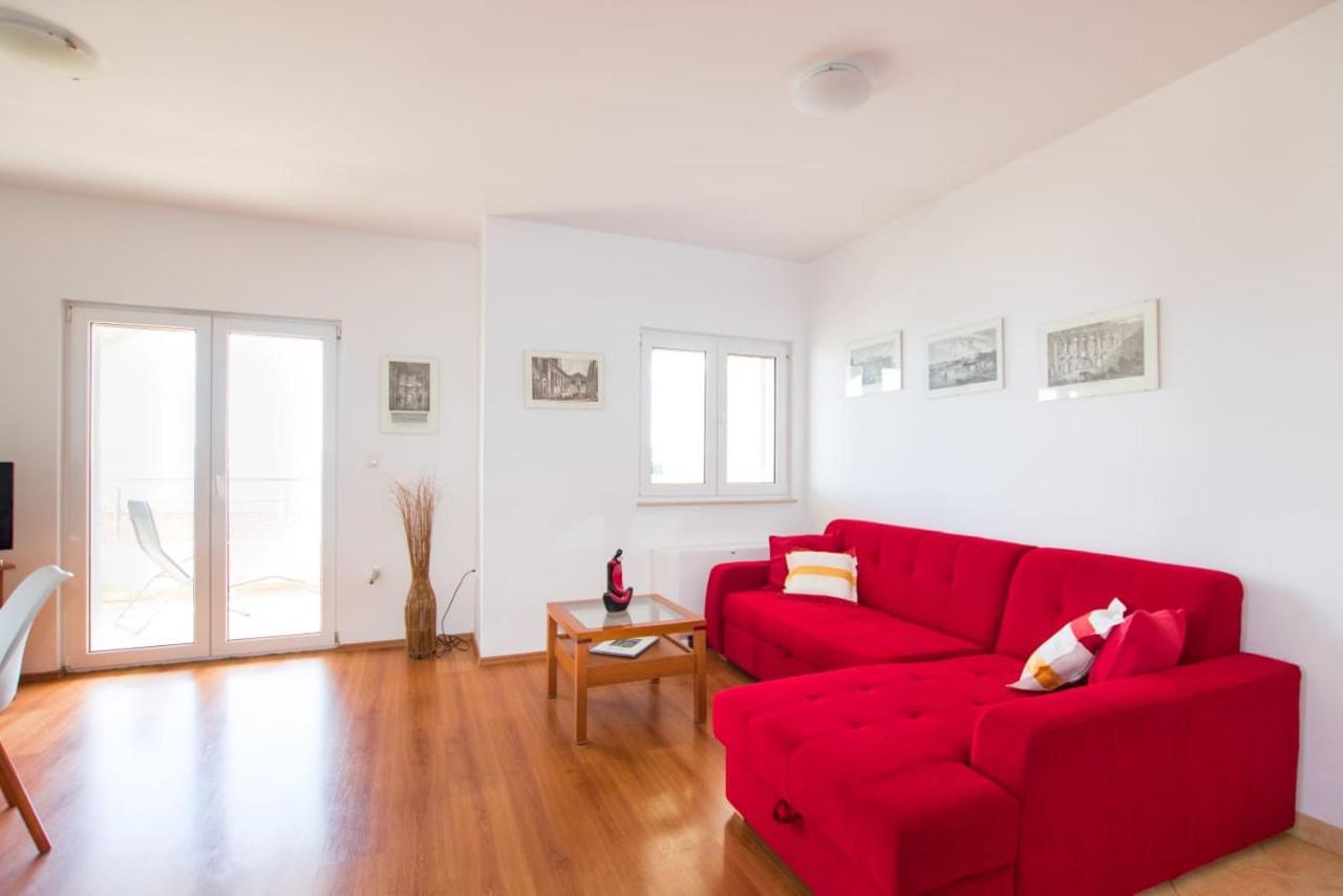 Villa Marta Apartmani โตรกีร์ ภายนอก รูปภาพ
