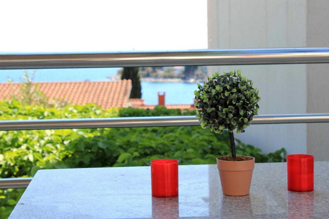 Villa Marta Apartmani โตรกีร์ ภายนอก รูปภาพ