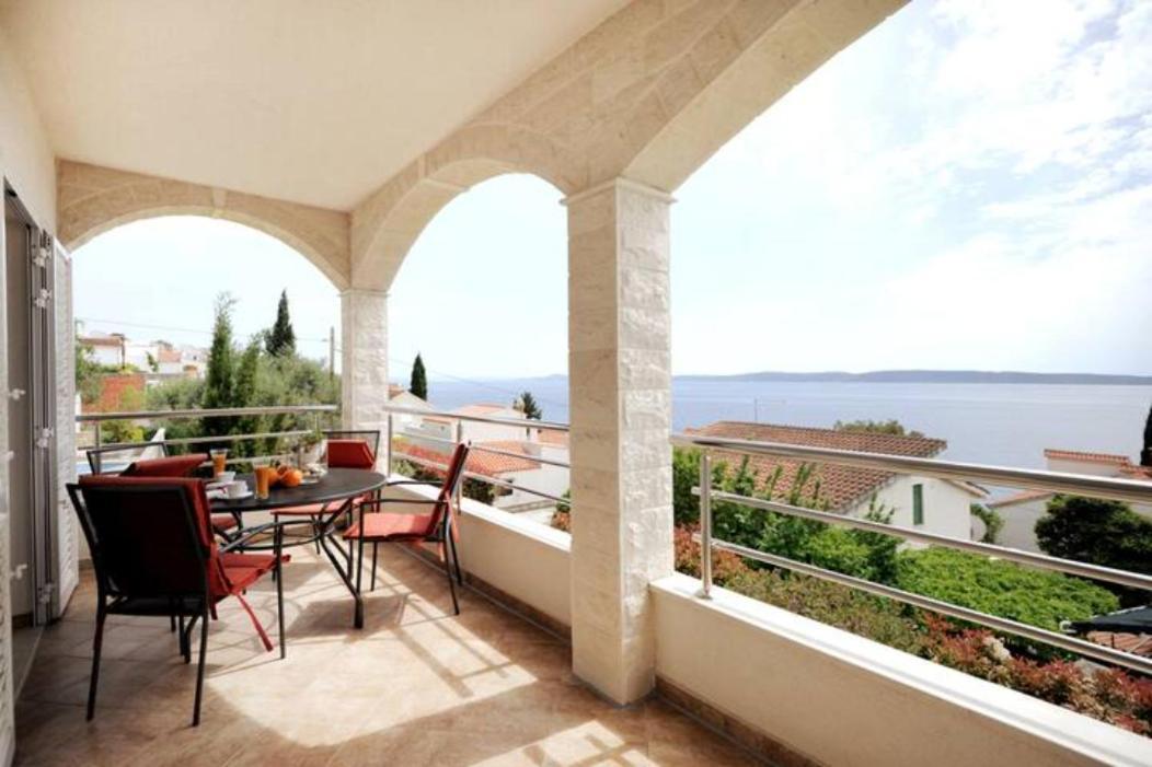 Villa Marta Apartmani โตรกีร์ ภายนอก รูปภาพ